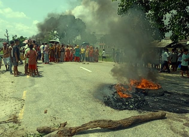 किशाेरीको मृत्युको बिषयलाई लिएर स्थानिय आक्रोशित ,राजमार्ग अवरुद्ध